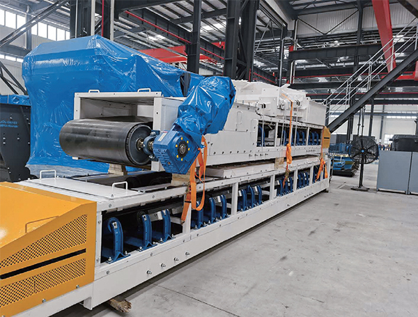 全封闭带式输送机